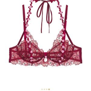 Victoria secret XL Bralette. (Ask for pictures)